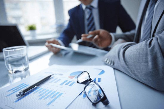 A股半年报披露启幕 深市两家公司率先“交卷”